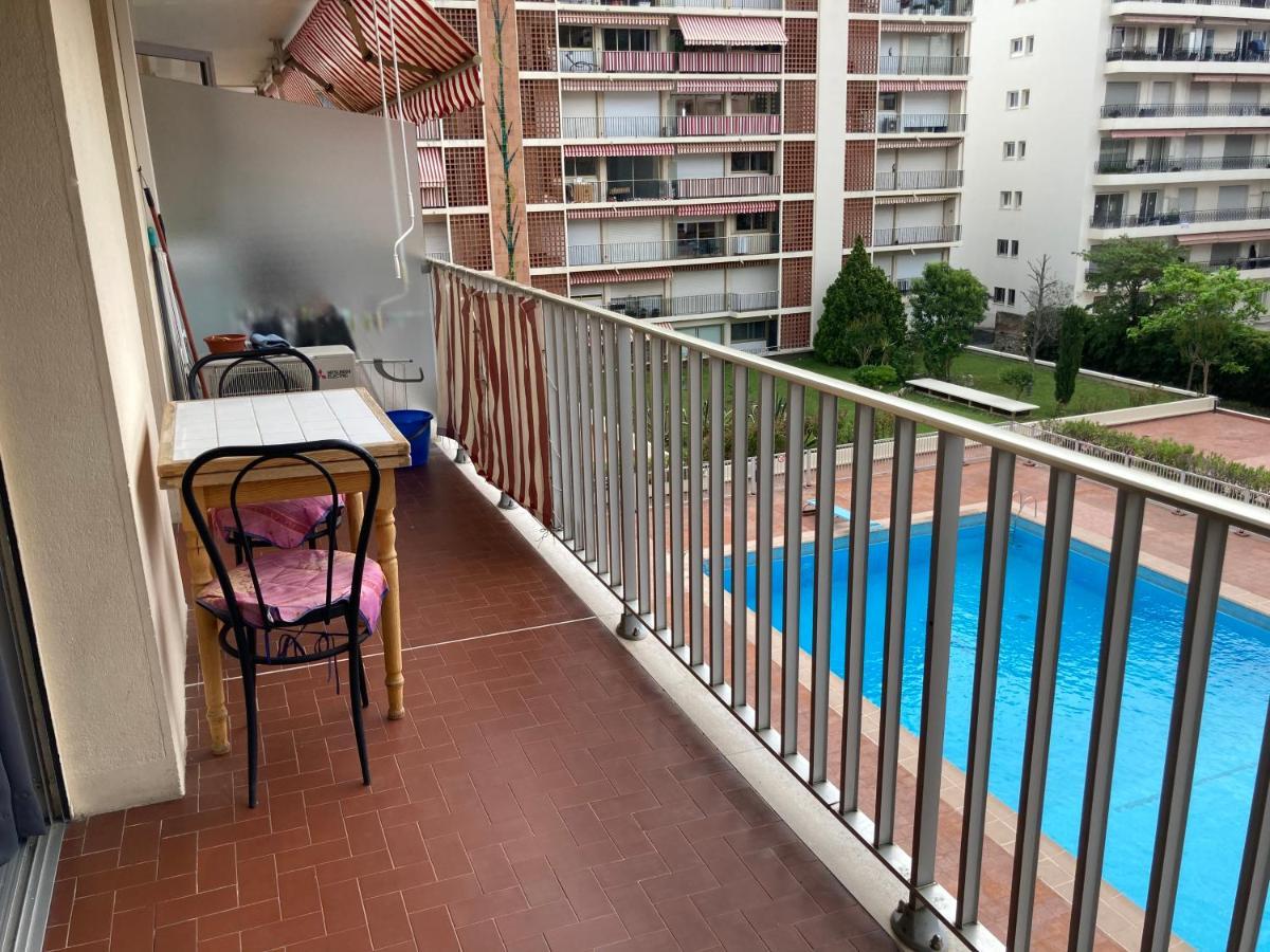 Studio Climatise Et Piscine En Bord De Mer Roquebrune-Cap-Martin Luaran gambar